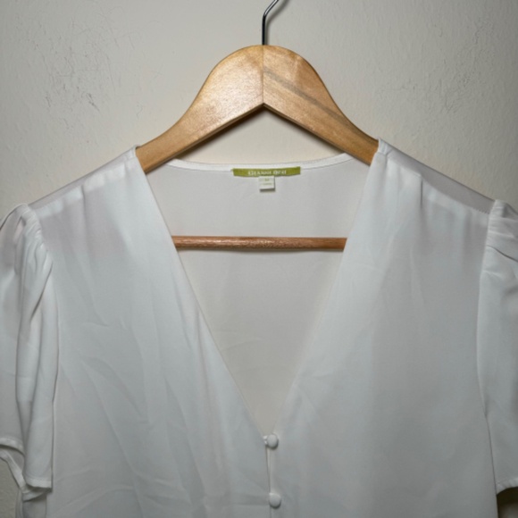 Gianni Bini Women's Slinky Short Sleeve Button Front Blouse White MD - Picture 2 of 4